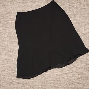 🍍Oblique Petite- ruffle skirt